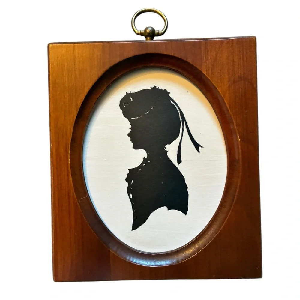 VINTAGE Woodcraftery Heirloom‎ Cherry Wood Silhouettes Set of 2